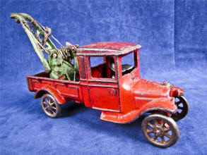 Weaver Toy Model orf Auto Crane on Ford Model A by Arcade